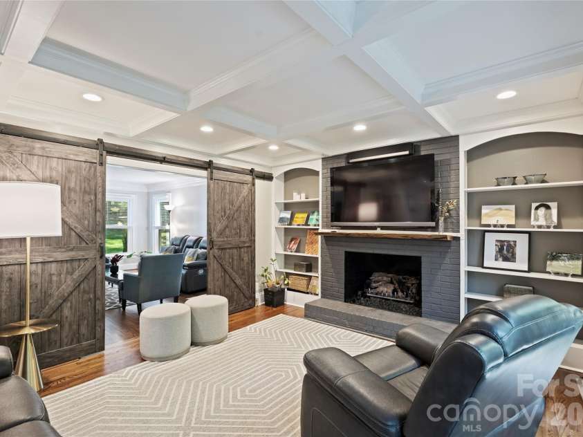 5525 Lancelot Drive, Charlotte, NC 28270.  MLS# CAR4372784, YatesRealty ID 21511. 