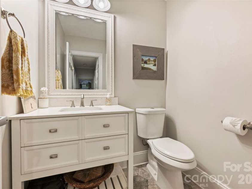 5525 Lancelot Drive, Charlotte, NC 28270.  MLS# CAR4372784, YatesRealty ID 21511. 