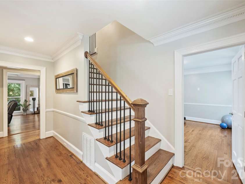 5525 Lancelot Drive, Charlotte, NC 28270.  MLS# CAR4372784, YatesRealty ID 21511. 