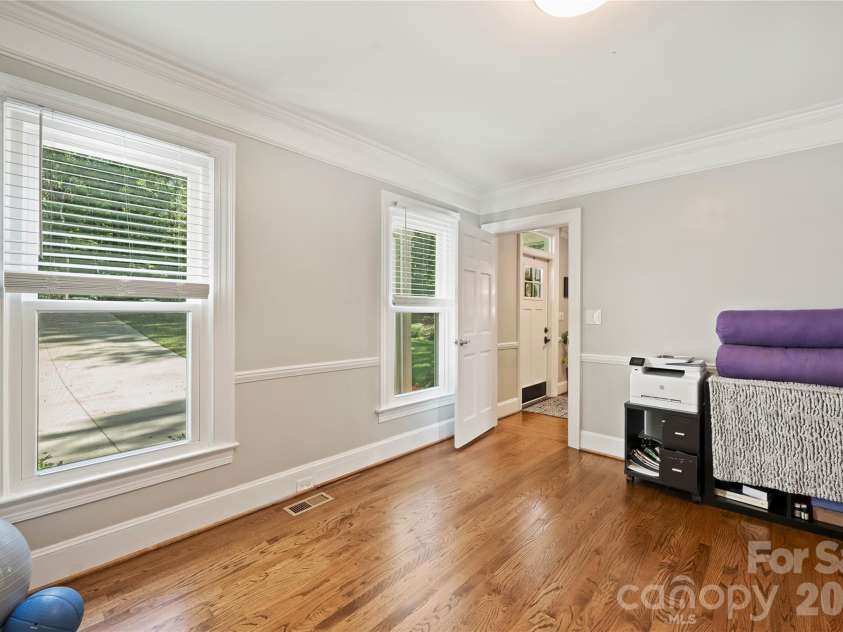 5525 Lancelot Drive, Charlotte, NC 28270.  MLS# CAR4372784, YatesRealty ID 21511. 