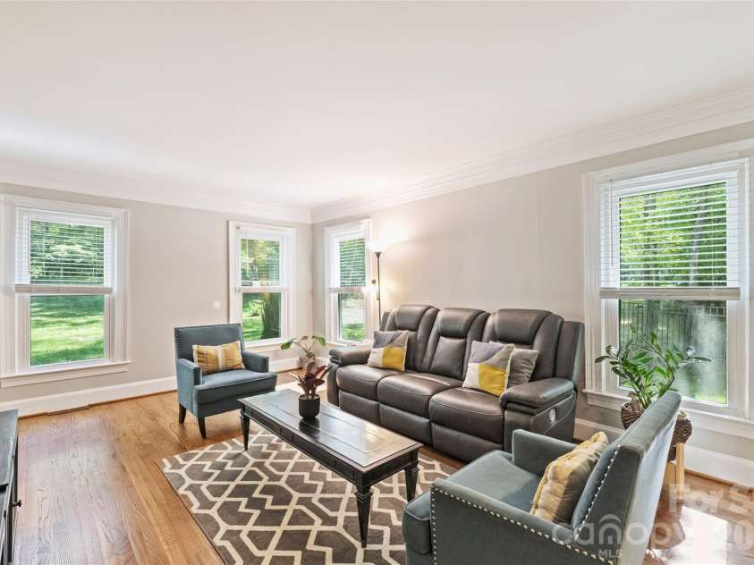 5525 Lancelot Drive, Charlotte, NC 28270.  MLS# CAR4372784, YatesRealty ID 21511. 