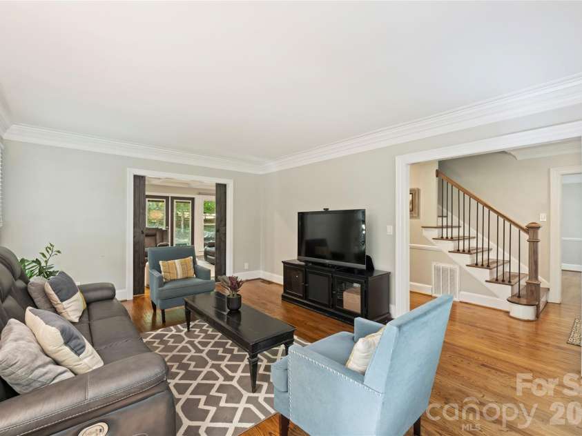 5525 Lancelot Drive, Charlotte, NC 28270.  MLS# CAR4372784, YatesRealty ID 21511. 