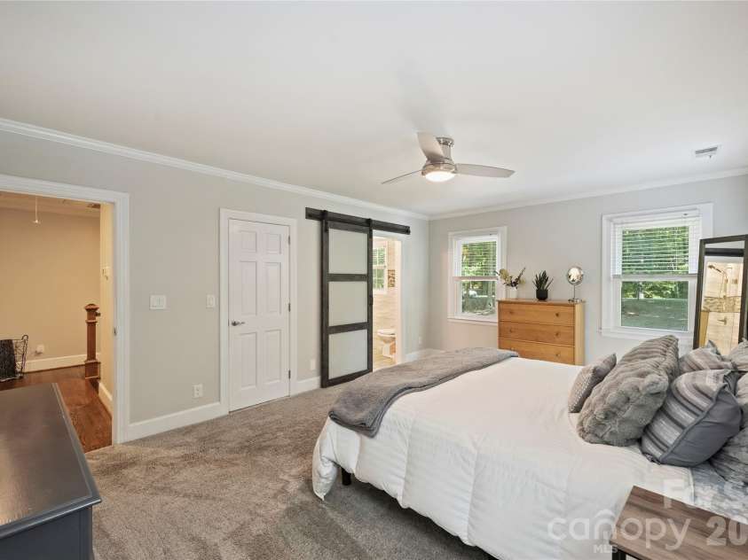 5525 Lancelot Drive, Charlotte, NC 28270.  MLS# CAR4372784, YatesRealty ID 21511. 