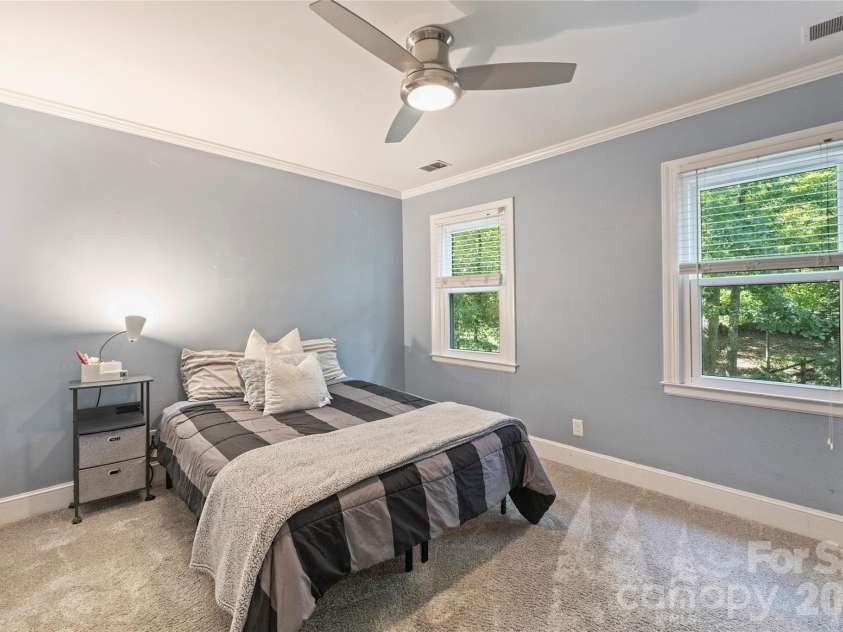 5525 Lancelot Drive, Charlotte, NC 28270.  MLS# CAR4372784, YatesRealty ID 21511. 