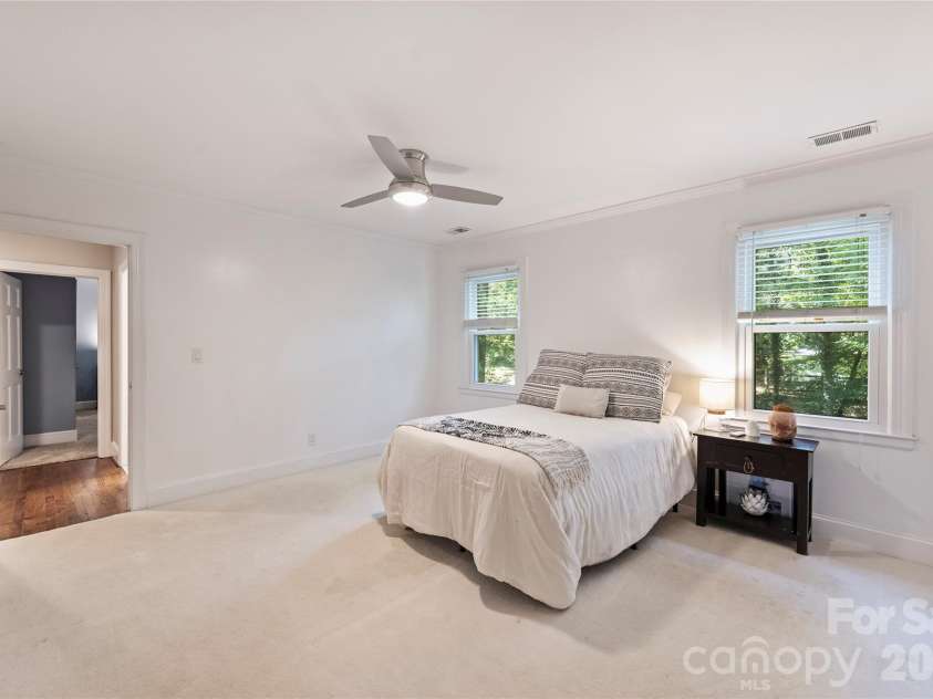 5525 Lancelot Drive, Charlotte, NC 28270.  MLS# CAR4372784, YatesRealty ID 21511. 