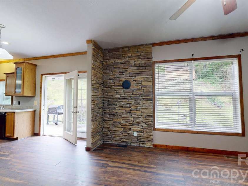 10 Betty's Drive, Waynesville, NC 28786.  MLS# CAR4380497, YatesRealty ID 21512. 