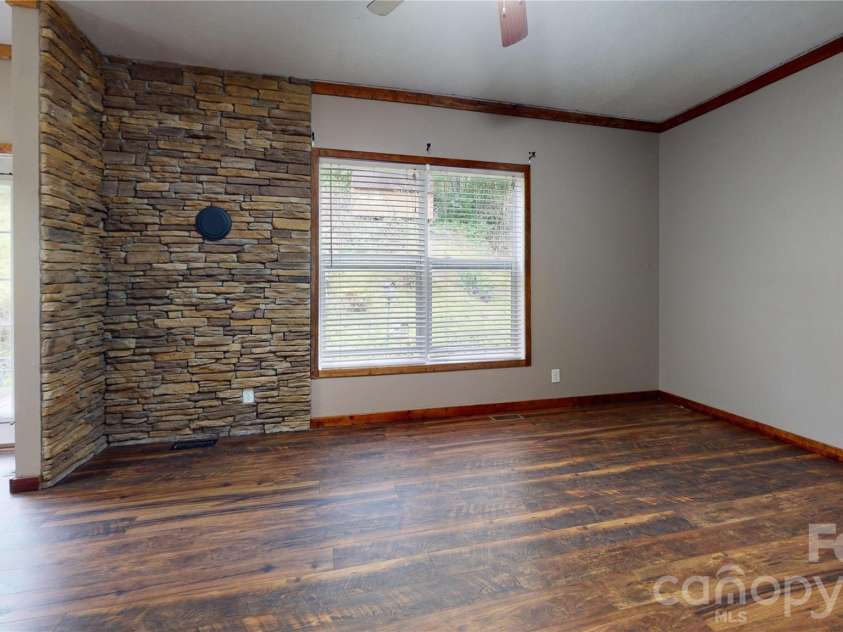 10 Betty's Drive, Waynesville, NC 28786.  MLS# CAR4380497, YatesRealty ID 21512. 