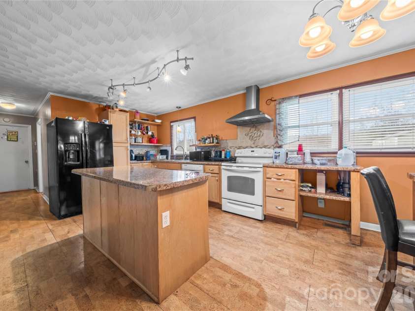 7910 Winalda Avenue, Sherrills Ford, NC 28673.  MLS# CAR4356876, YatesRealty ID 21513. 