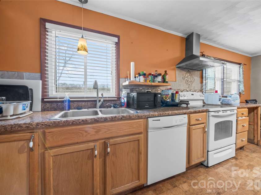 7910 Winalda Avenue, Sherrills Ford, NC 28673.  MLS# CAR4356876, YatesRealty ID 21513. 