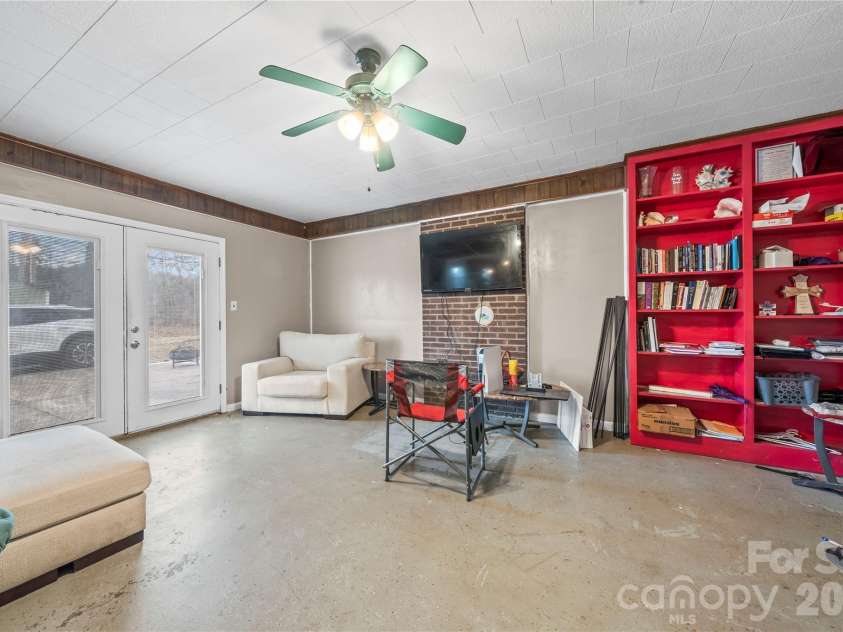 7910 Winalda Avenue, Sherrills Ford, NC 28673.  MLS# CAR4356876, YatesRealty ID 21513. 