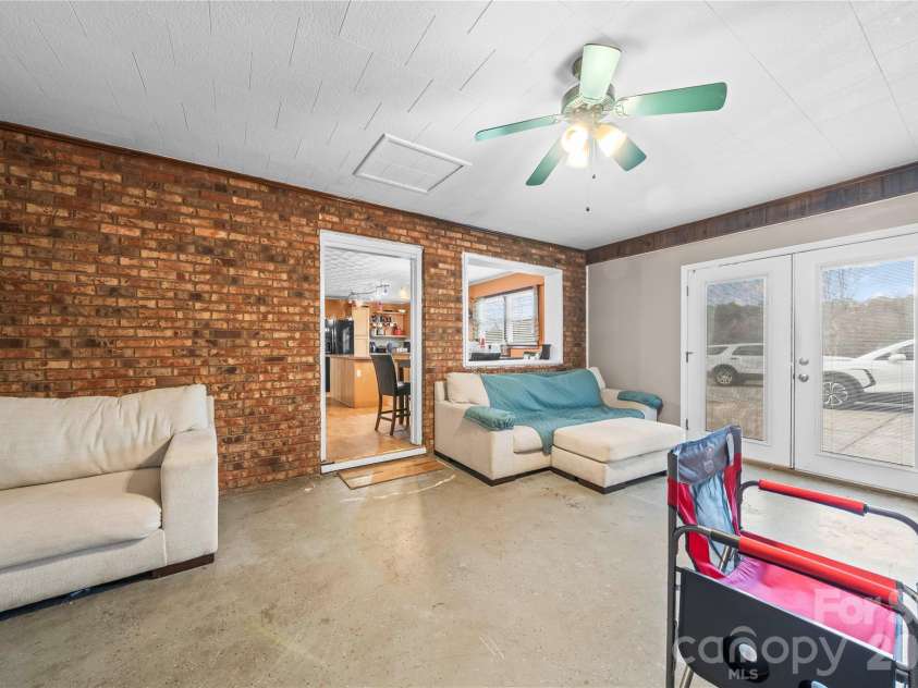 7910 Winalda Avenue, Sherrills Ford, NC 28673.  MLS# CAR4356876, YatesRealty ID 21513. 
