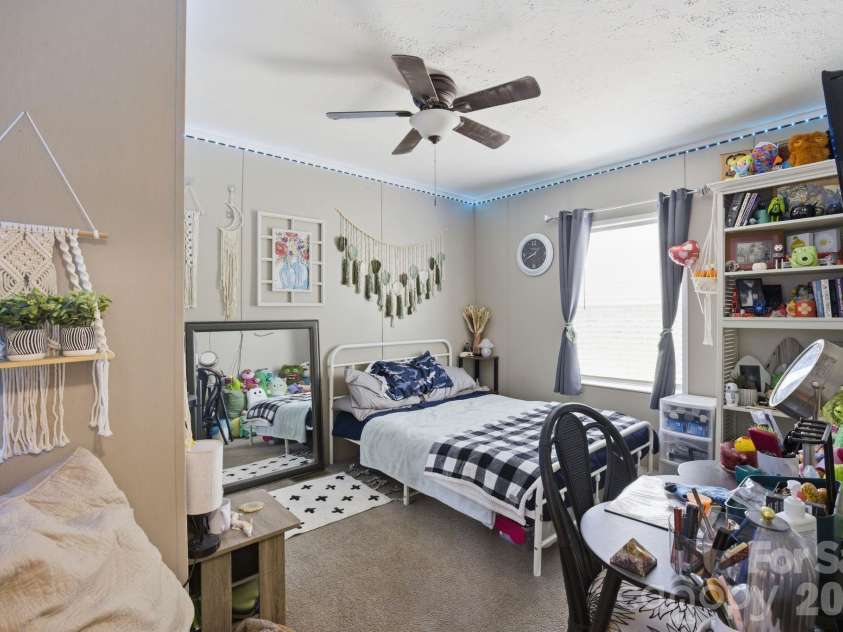 980 Lakeland Avenue, Lincolnton, NC 28092.  MLS# CAR4377426, YatesRealty ID 21514. 