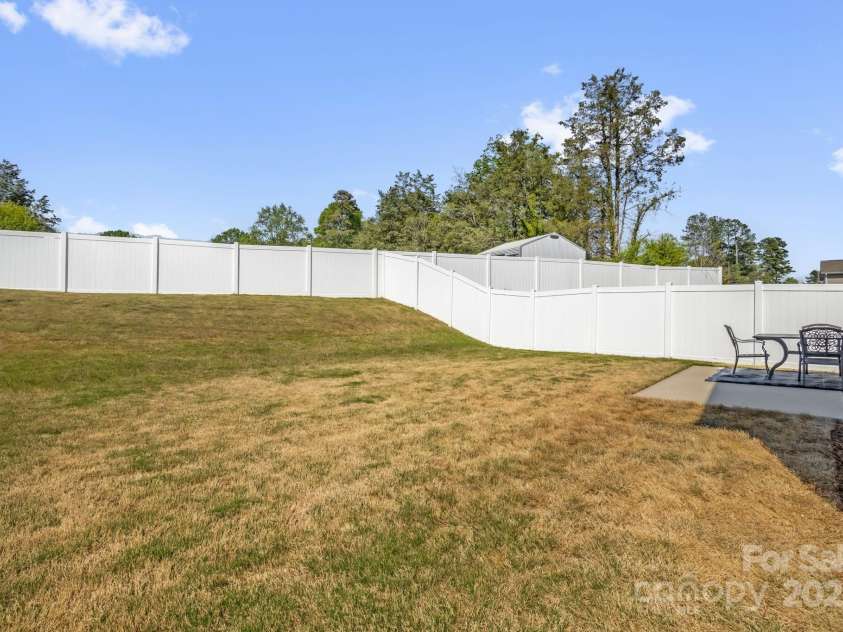 105 Centerpiece Drive, High Point, NC 27265.  MLS# CAR4268103, YatesRealty ID 21515. 