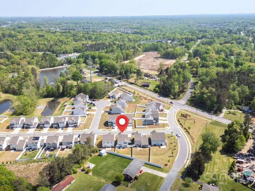 105 Centerpiece Drive, High Point, NC 27265.  MLS# CAR4268103, YatesRealty ID 21515. 