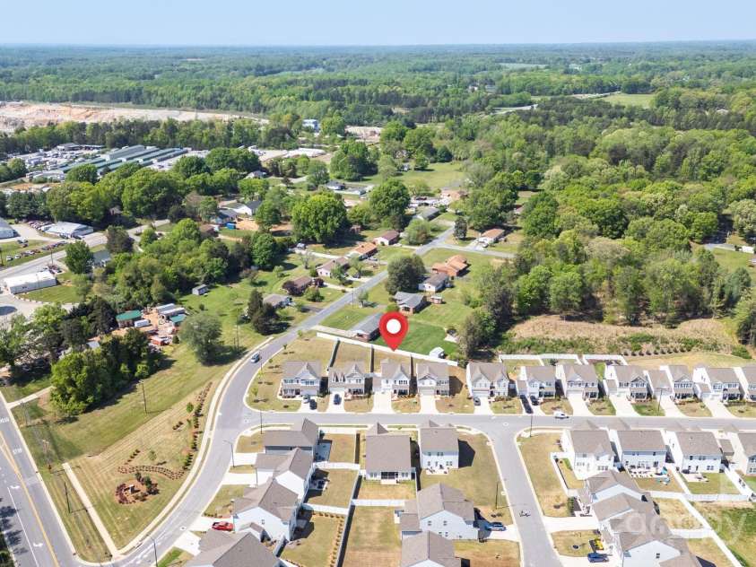 105 Centerpiece Drive, High Point, NC 27265.  MLS# CAR4268103, YatesRealty ID 21515. 