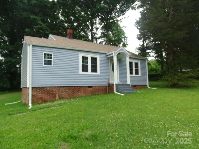 1865 Old Highway 64 Road, Lexington, NC 27292.  MLS# CAR4259772, YatesRealty ID 21517. 