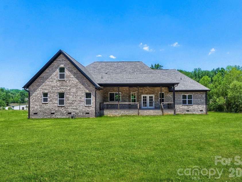321 Stone Ridge Drive, Salisbury, NC 28146.  MLS# CAR4350139, YatesRealty ID 21517. 