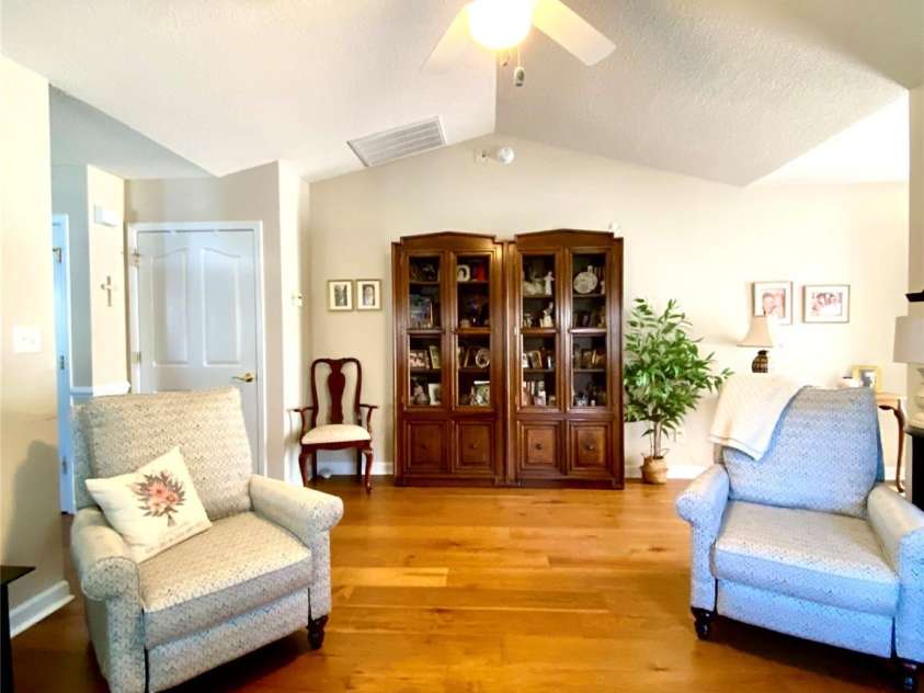 101 Keswick Lane, Mooresville, NC 28117.  MLS# CAR4317962, YatesRealty ID 21518. Living Room with engineered hardwood flooring.