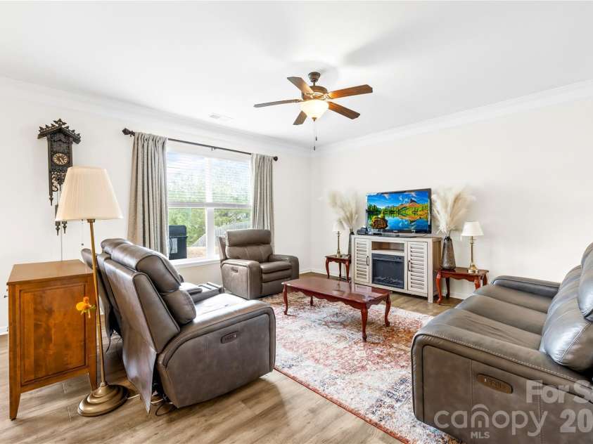 124 Tasman Drive, Mount Holly, NC 28120.  MLS# CAR4353970, YatesRealty ID 21519. 