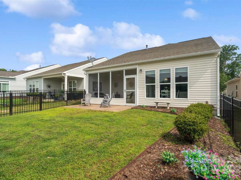 23117 Whimbrel Circle, Fort Mill, SC 29707.  MLS# CAR4267079, YatesRealty ID 21519. 