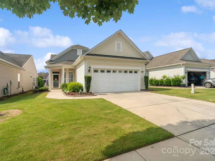 23117 Whimbrel Circle, Fort Mill, SC 29707.  MLS# CAR4267079, YatesRealty ID 21519. 