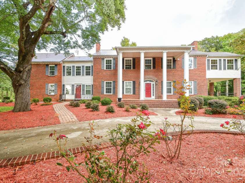1814 Highway 601 Highway, Pageland, SC 29728.  MLS# CAR4188713, YatesRealty ID 2152. 