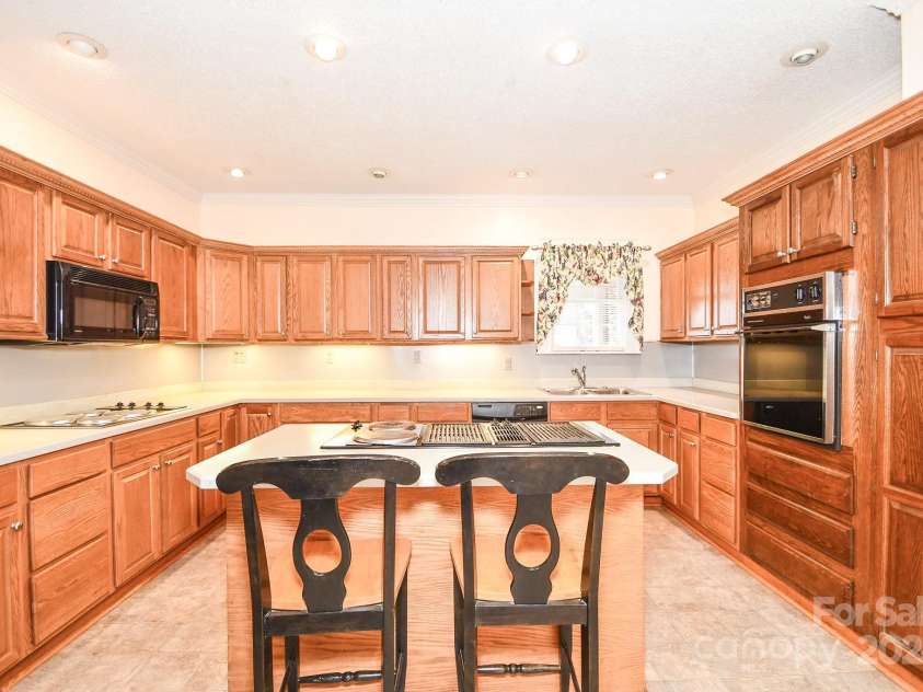 1814 Highway 601 Highway, Pageland, SC 29728.  MLS# CAR4188713, YatesRealty ID 2152. 