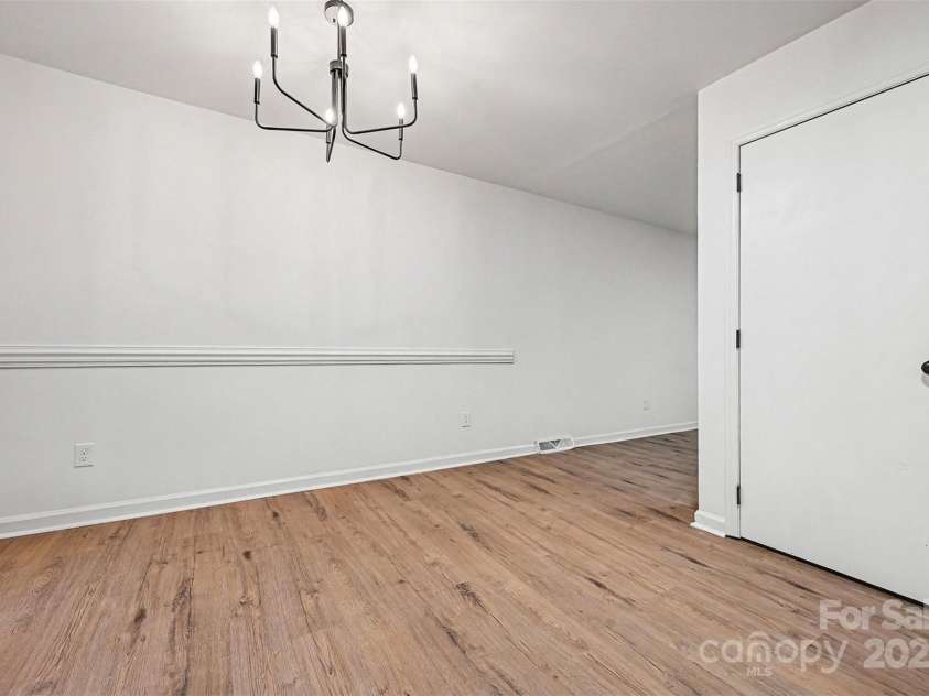 5001 Lakecrest Drive, Charlotte, NC 28215.  MLS# CAR4331302, YatesRealty ID 2152. 