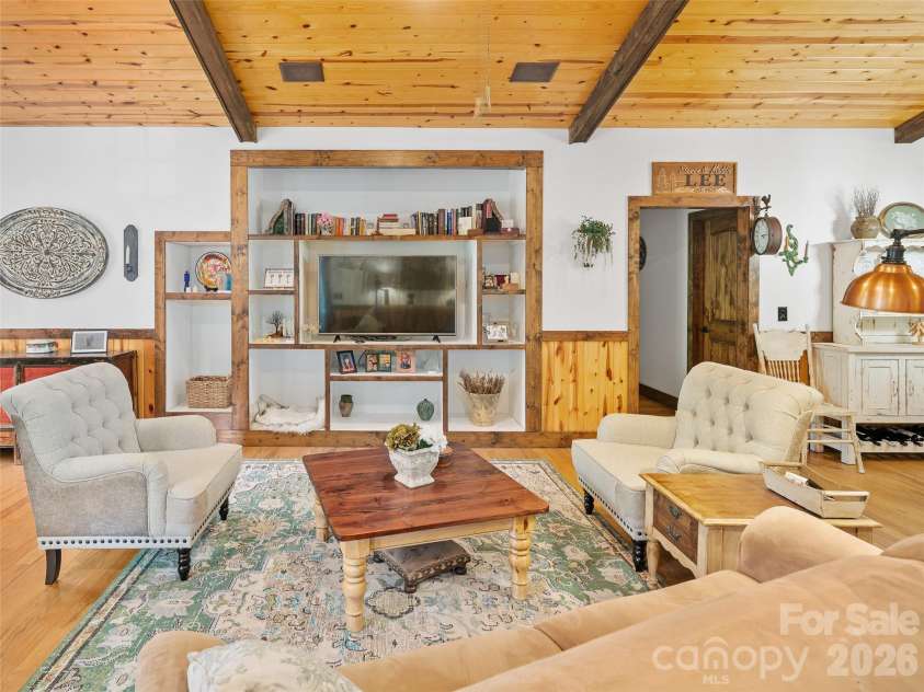 101 Waterwheel Drive, Green Mountain, NC 28740.  MLS# CAR4381594, YatesRealty ID 21520. 