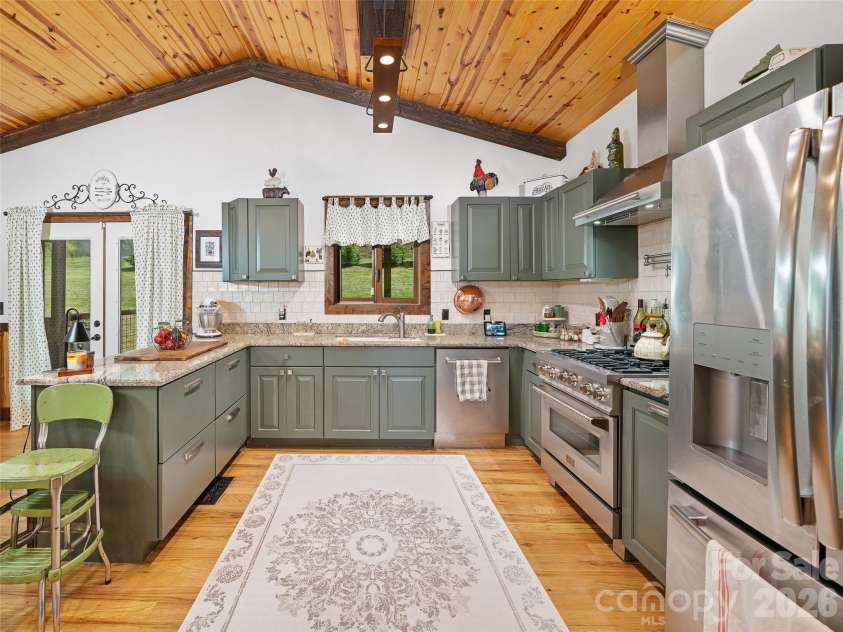 101 Waterwheel Drive, Green Mountain, NC 28740.  MLS# CAR4381594, YatesRealty ID 21520. 