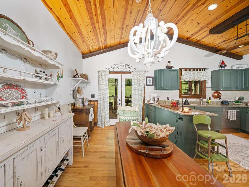 101 Waterwheel Drive, Green Mountain, NC 28740.  MLS# CAR4381594, YatesRealty ID 21520. 