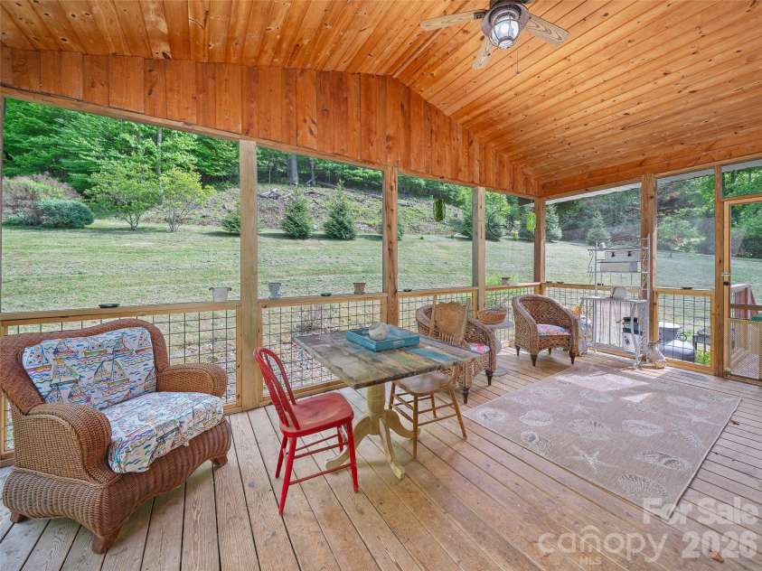 101 Waterwheel Drive, Green Mountain, NC 28740.  MLS# CAR4381594, YatesRealty ID 21520. 