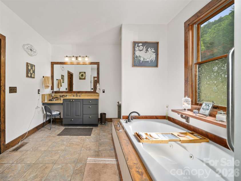 101 Waterwheel Drive, Green Mountain, NC 28740.  MLS# CAR4381594, YatesRealty ID 21520. 