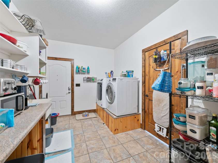 101 Waterwheel Drive, Green Mountain, NC 28740.  MLS# CAR4381594, YatesRealty ID 21520. 