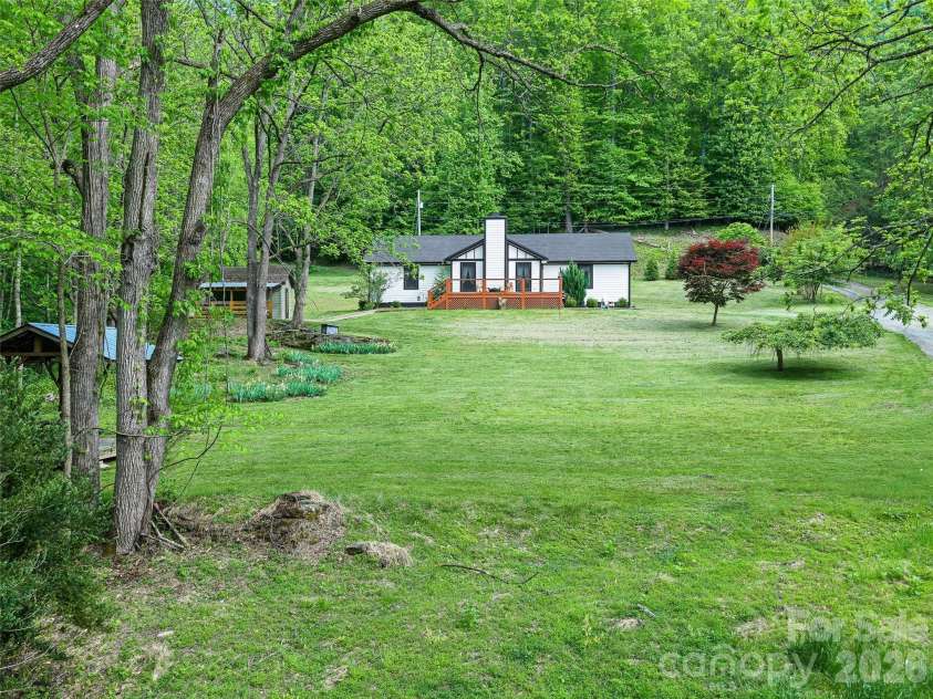 101 Waterwheel Drive, Green Mountain, NC 28740.  MLS# CAR4381594, YatesRealty ID 21520. 