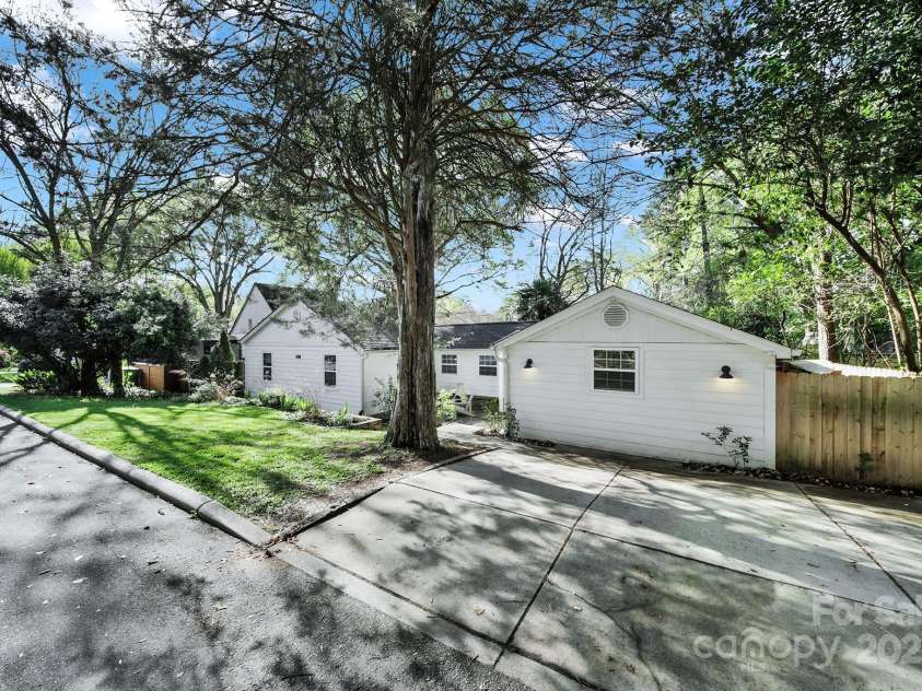 2314 Wolfe Street, Charlotte, NC 28205.  MLS# CAR4274338, YatesRealty ID 21520. 