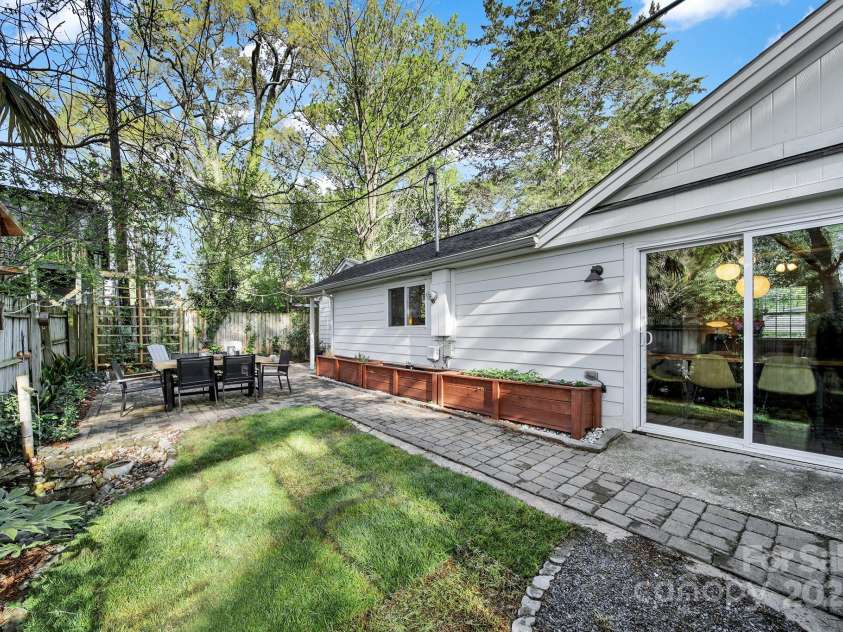 2314 Wolfe Street, Charlotte, NC 28205.  MLS# CAR4274338, YatesRealty ID 21520. 