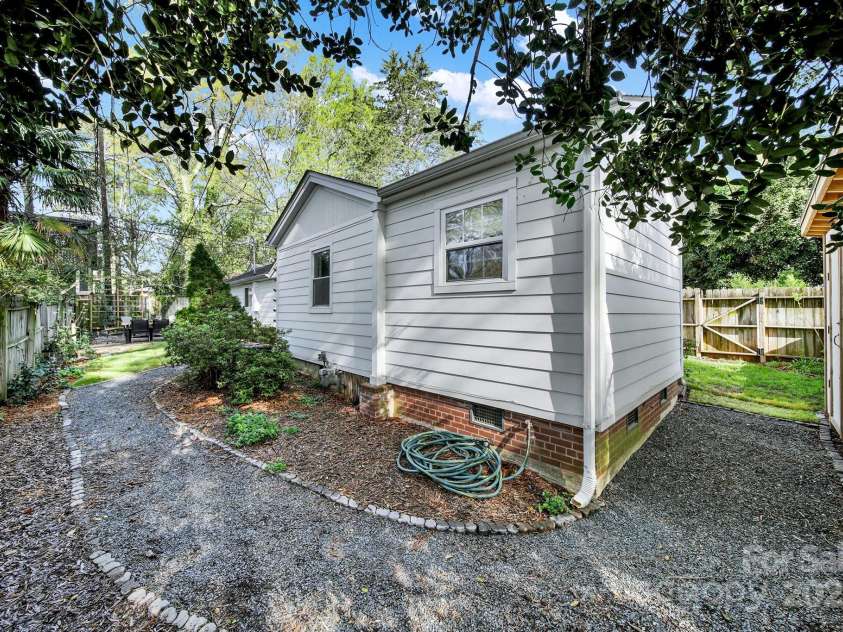 2314 Wolfe Street, Charlotte, NC 28205.  MLS# CAR4274338, YatesRealty ID 21520. 