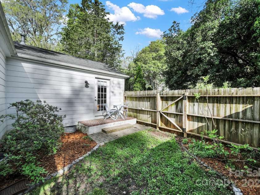 2314 Wolfe Street, Charlotte, NC 28205.  MLS# CAR4274338, YatesRealty ID 21520. 