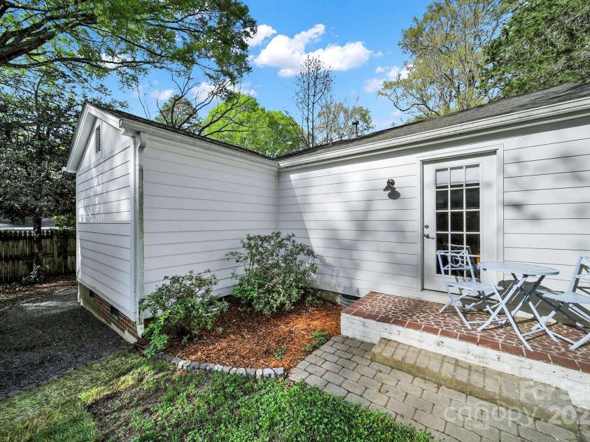 2314 Wolfe Street, Charlotte, NC 28205.  MLS# CAR4274338, YatesRealty ID 21520. 