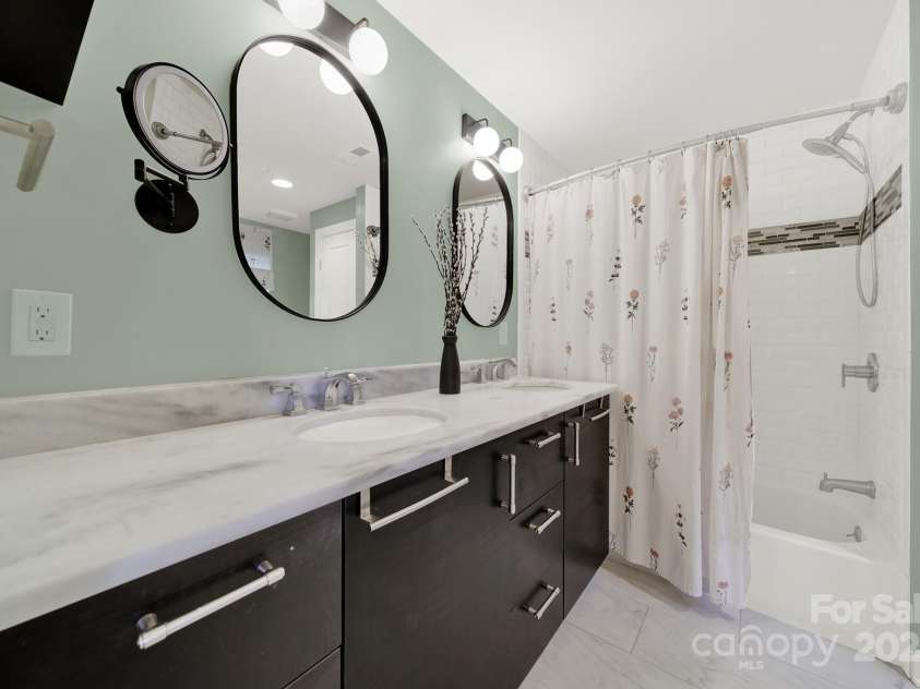 2314 Wolfe Street, Charlotte, NC 28205.  MLS# CAR4274338, YatesRealty ID 21520. Primary Bedroom