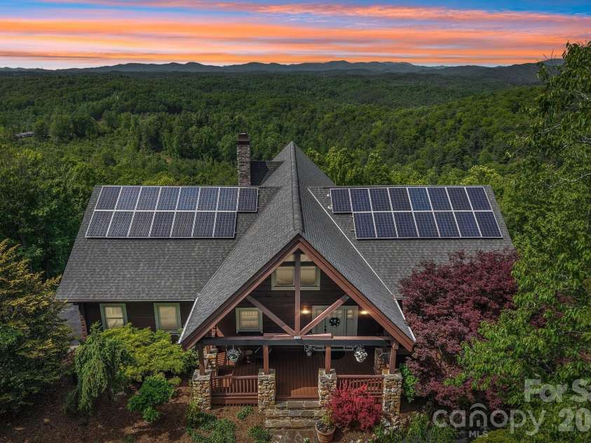 1072 Corsica Lane, Saluda, NC 28773.  MLS# CAR4368192, YatesRealty ID 21521. 