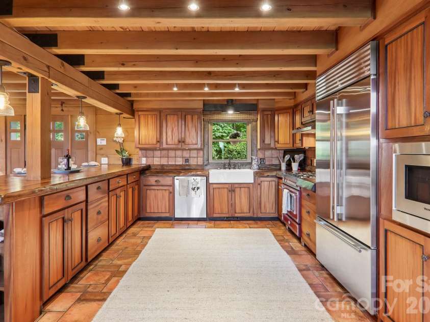 1072 Corsica Lane, Saluda, NC 28773.  MLS# CAR4368192, YatesRealty ID 21521. 