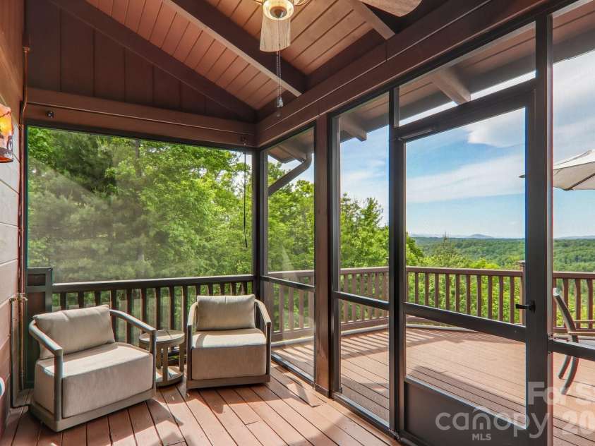 1072 Corsica Lane, Saluda, NC 28773.  MLS# CAR4368192, YatesRealty ID 21521. 