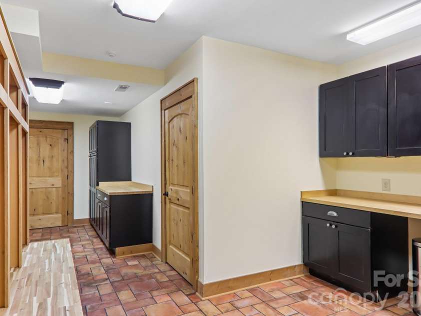 1072 Corsica Lane, Saluda, NC 28773.  MLS# CAR4368192, YatesRealty ID 21521. 