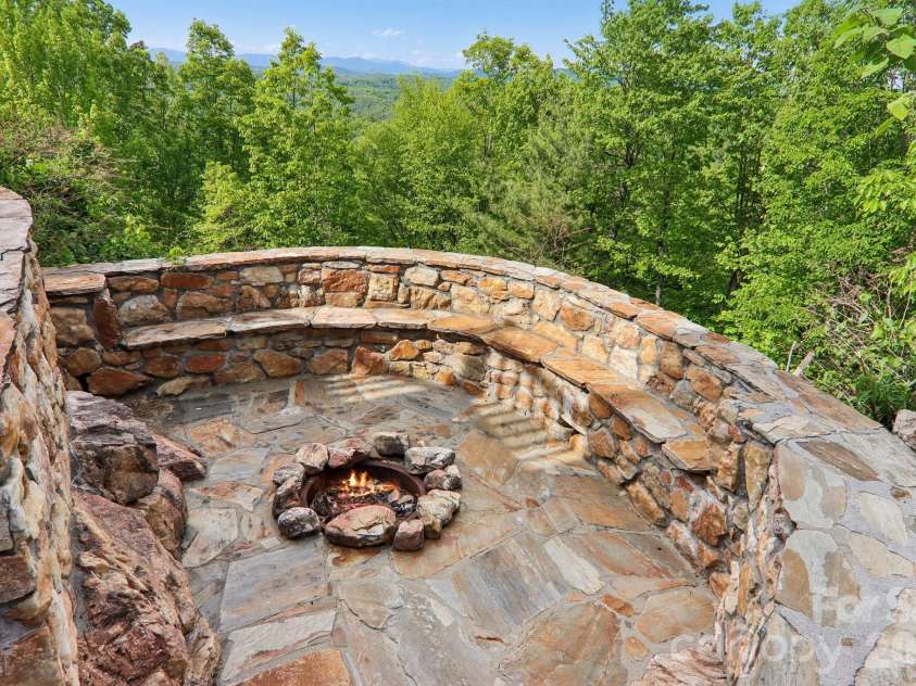 1072 Corsica Lane, Saluda, NC 28773.  MLS# CAR4368192, YatesRealty ID 21521. 
