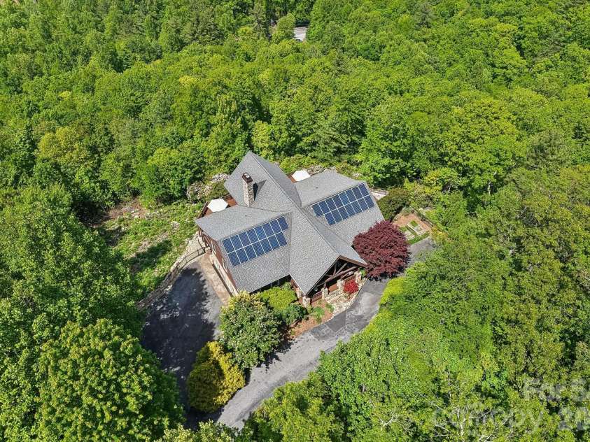 1072 Corsica Lane, Saluda, NC 28773.  MLS# CAR4368192, YatesRealty ID 21521. 