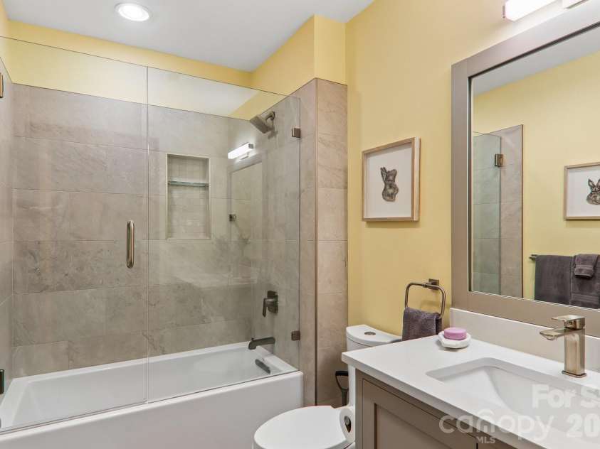 1072 Corsica Lane, Saluda, NC 28773.  MLS# CAR4368192, YatesRealty ID 21521. Main floor Guest