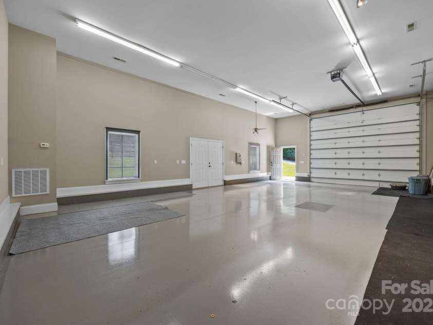 14010 McCord Road, Huntersville, NC 28078.  MLS# CAR4256441, YatesRealty ID 21521. 