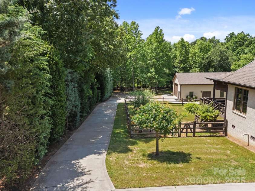 14010 McCord Road, Huntersville, NC 28078.  MLS# CAR4256441, YatesRealty ID 21521. 